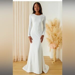 Lulus NWT wedding dress size small white ivory shawl from lulus as well